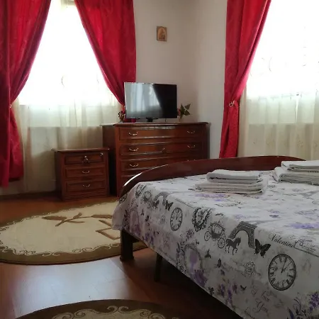 Spring House Apartment *